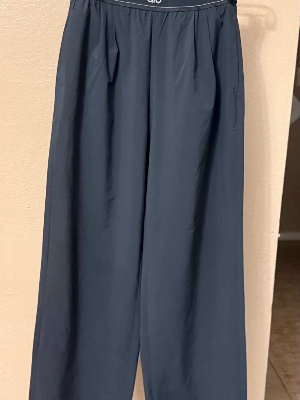 ALO Yoga Navy Wide-Leg Pull-On Pants